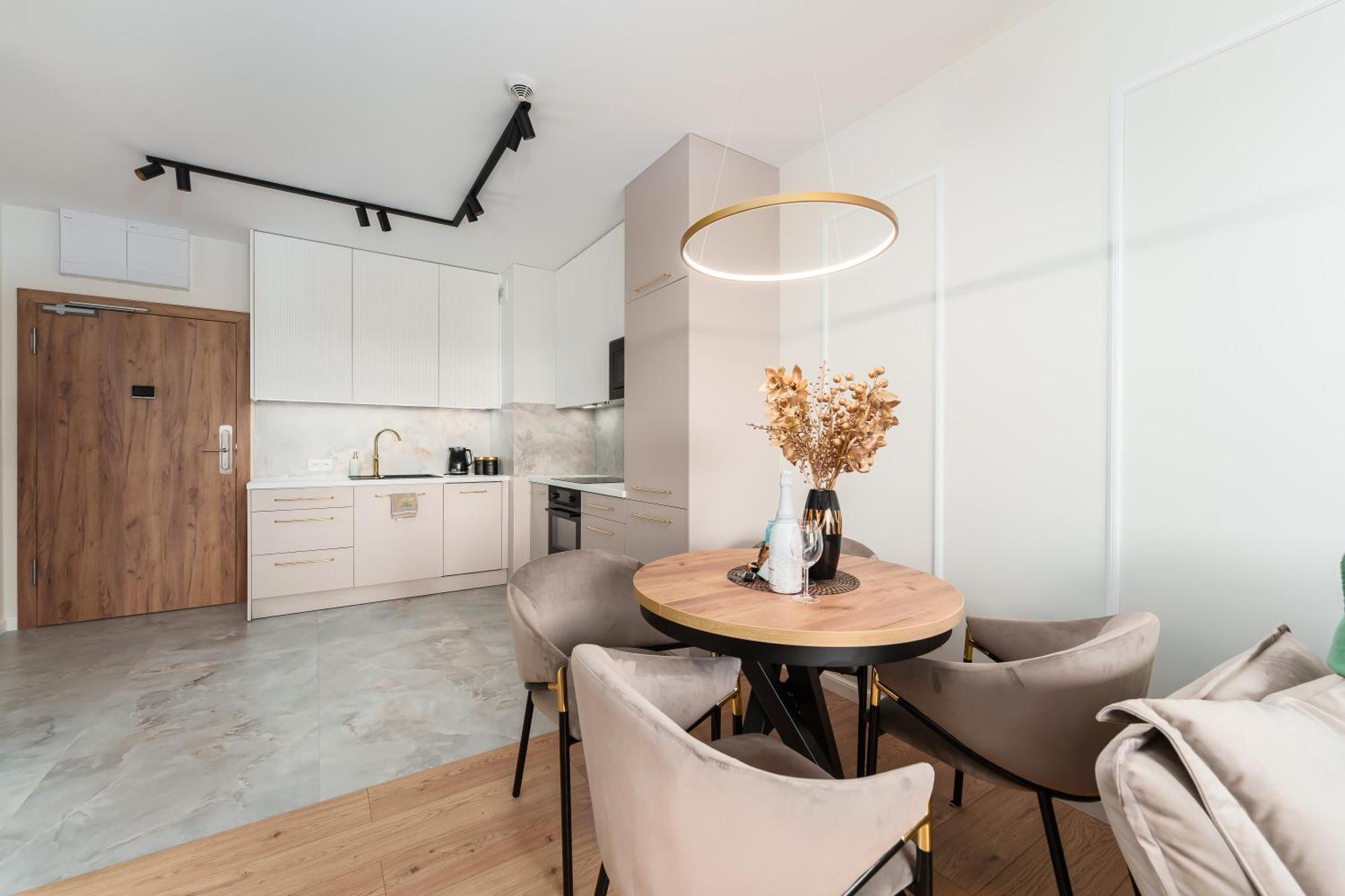 Apartament Delux Kasprowicza 20C Prywatny Parking Basen Sauna Oraz Silownia W Cenie Колобжег Екстериор снимка