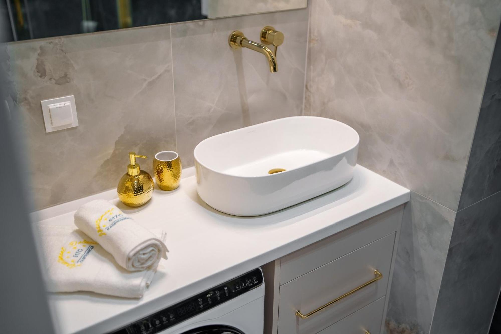 Apartament Delux Kasprowicza 20C Prywatny Parking Basen Sauna Oraz Silownia W Cenie Колобжег Екстериор снимка